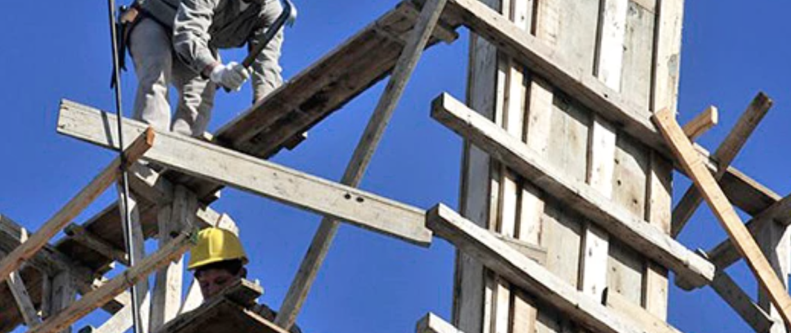 CNC: Se mantiene la debilidad en la inversión inmobiliaria total del sector comercio, pero destaca un impulso en el ingreso de nuevas iniciativas