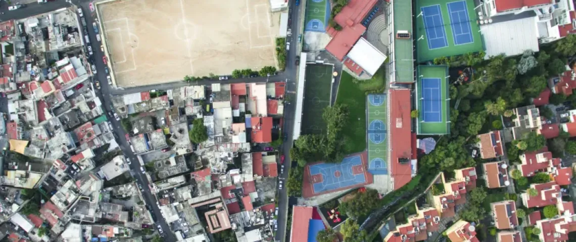 Ocio bajo presión en Chile: qué revela el negocio inmobiliario sobre la desigualdad