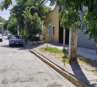 Calle Santa Elvira con poco tránsito y posibilidad de estacionar