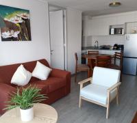 Departamento de 2 dormitorios con baños en suite, estilo mariposa 