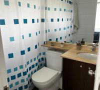 2 baños completos, 1 en suite