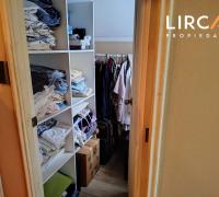 Walk in closet 