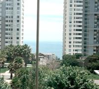 Vista despejada desde el departamento, mostrando el entorno abierto y la luminosidad natural del sector.