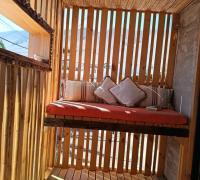 UNA  HERMOSA TERRAZA COMO LUGAR PARA LECTURA, PARA MEDITAR, PARA SOÑAR