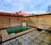 piscina y patio