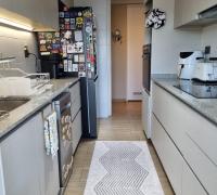 Cocina independiente,  funcional y con excelente iluminación,  cuenta con cómodos espacios de almacenamiento y diseño práctico para el día a día. 