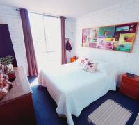 Dormitorio principal con baño, excelente luz norte