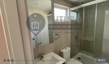baño en segundo piso al lado de otras dos habitaciones. Cuenta con tina.