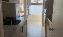 Cocina equipada y con comedor diario 