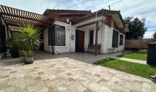 Frontis de la propiedad desde el interior del terreno