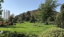 Interior a un costado del cerro