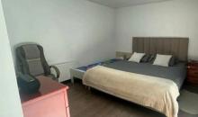 Dormitorio principal con walk in clóset