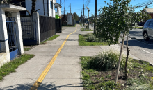 hermosa ciclovia pasa por el exterior del terreno