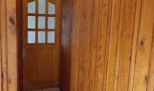 Pequeño hall de acceso que da la Bienvenida hacia el living comedor