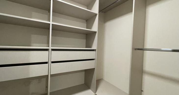 Walk in closet amplio, dormitorio suite