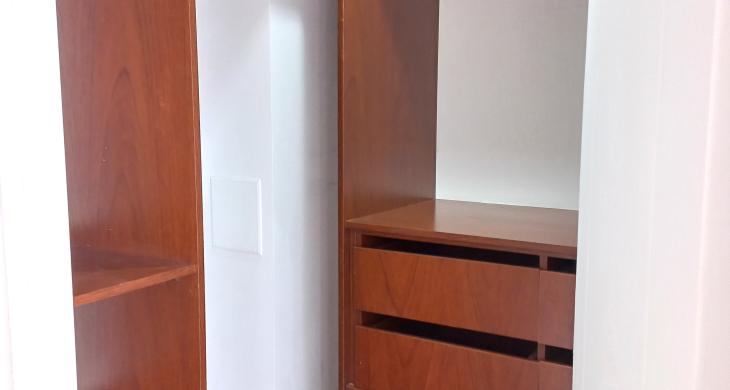 Closet en dormitorio principal