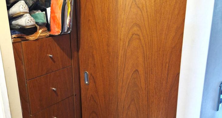 Closet 1 anexado a dormitorio principal.