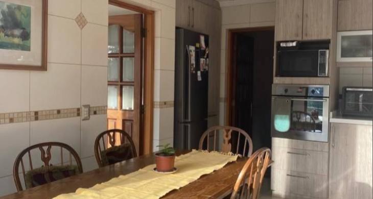 Amplia cocina 