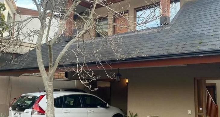 Hermosa casa, con estacionamientos
