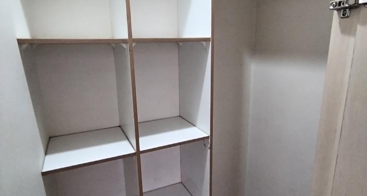 wlak in closet