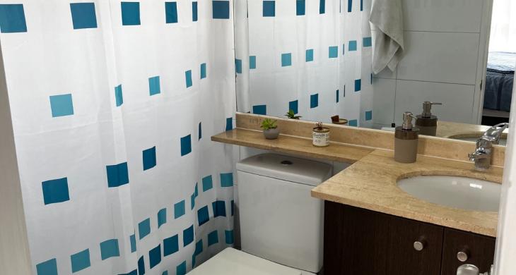 2 baños completos, 1 en suite