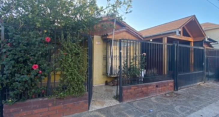 Casa ubicada en pasaje