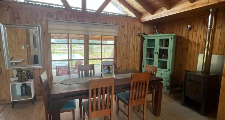 casa de material de madera, un piso de construcción