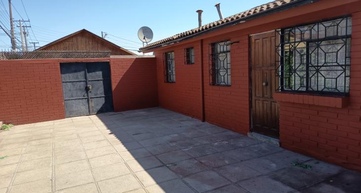 Acceso Amplio Patio Interior