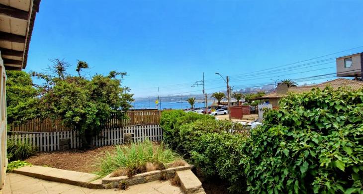 VISTA AL MAR A UNA CUADRA DE LA PLAYA