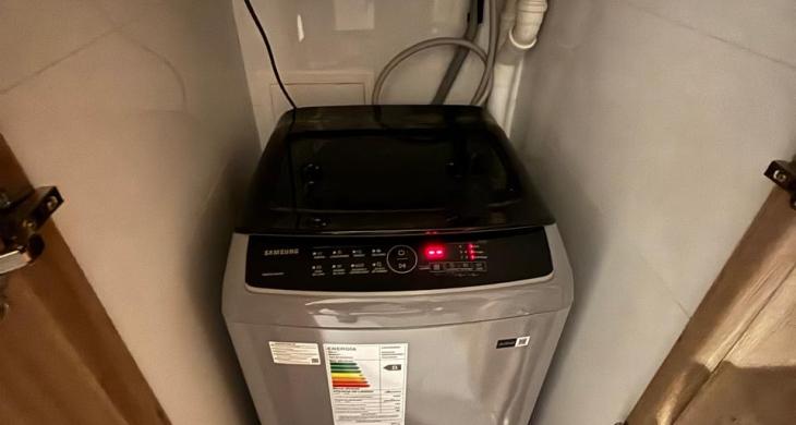 Lavadora en el departamento 