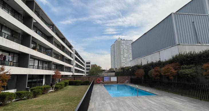 Amplia Piscina.