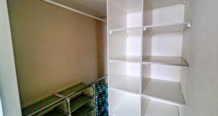 walking closet