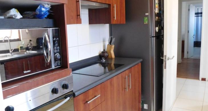 cocina amoblada y equipada