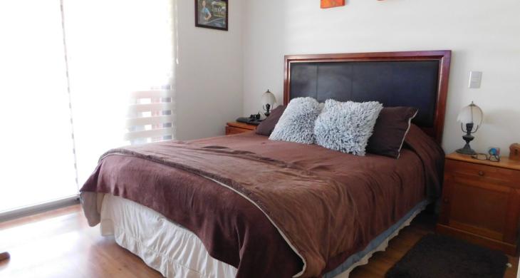 dormitorio en suite