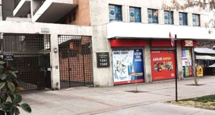 Acceso al recinto de departamentos