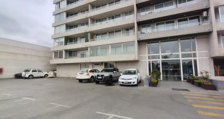 fachada y estacionamientos de visitas