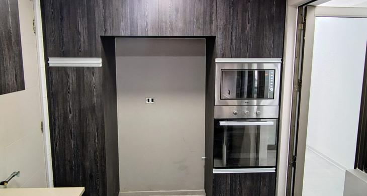 cocina amoblada y equipada