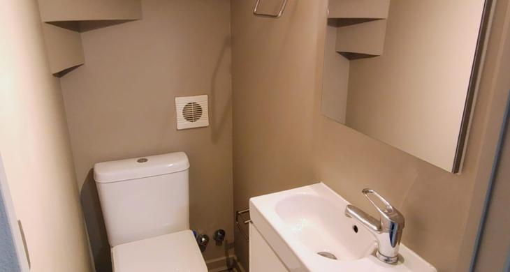 BAÑO VISITA