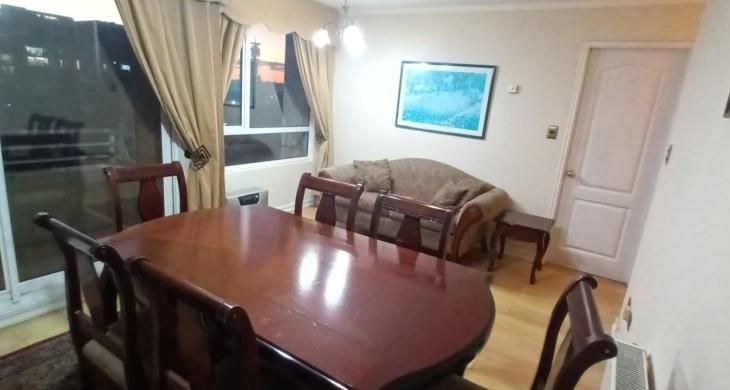 HERMOSO LIVING COMEDOR CON BALCON A LA SALIDA DEL COMEDOR 