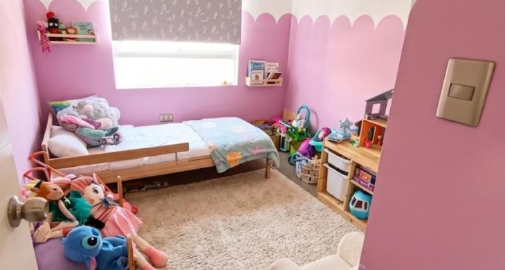Un segundo dormitorio que conecta los espacios comunes con el dormitorio en suite
