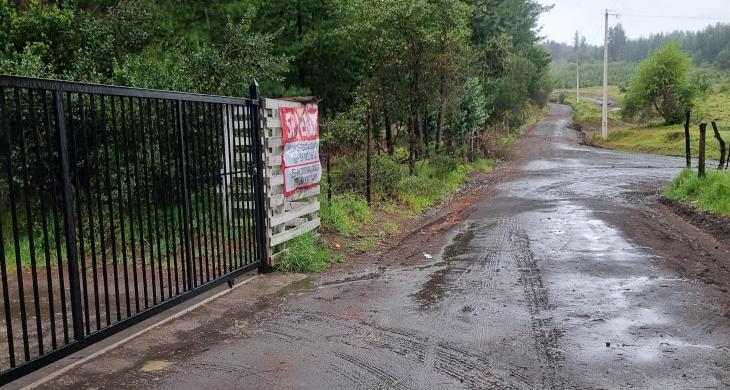 Entrada a parcela Camino Las Flores